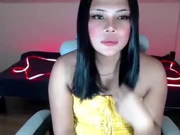 Check-out our online cams range and interact on a personal level with our sweet girls streamers, showing off their voluptuous shapes and toys.