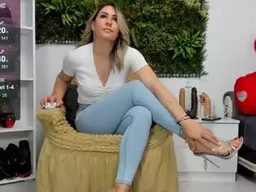 Check-out our online cams range and interact on a personal level with our sweet girls streamers, showing off their voluptuous shapes and toys.