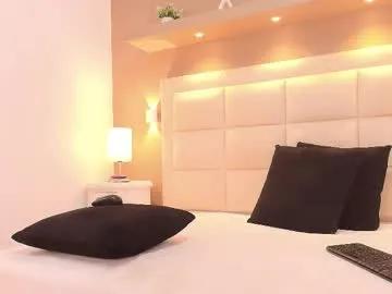 tracydaviss — Black goddess energy come worship / FUCK MYSELF MISSIONA//ASK ME WHAT I DO IN PVT// #brunette #ebony #bigclit #18 #bignipples [299 tokens remaining]