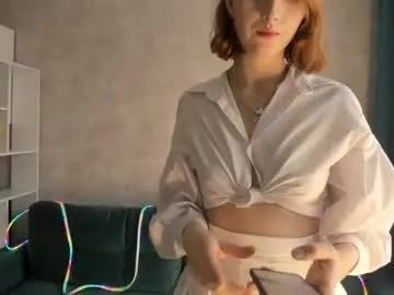 Check-out our online cams range and interact on a personal level with our sweet girls streamers, showing off their voluptuous shapes and toys.
