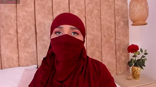 _alishaa_c — Naked body + Pinch nipples