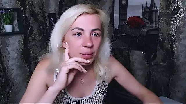 _AmandaGold_ from StripChat is Freechat