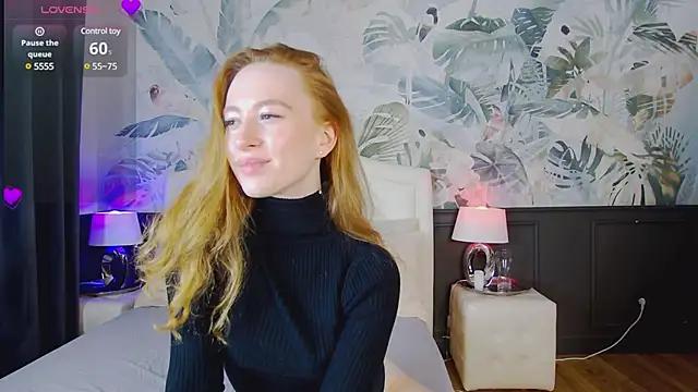 Check-out our online cams range and interact on a personal level with our sweet girls streamers, showing off their voluptuous shapes and toys.