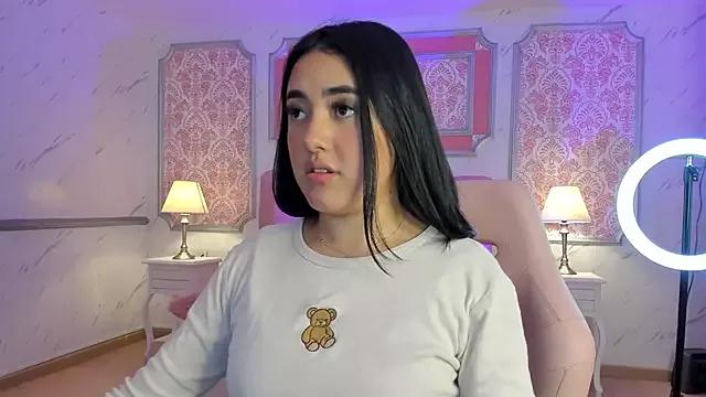 Check-out our online cams range and interact on a personal level with our sweet girls streamers, showing off their voluptuous shapes and toys.
