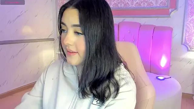 _EmmaAdamms from StripChat is Freechat