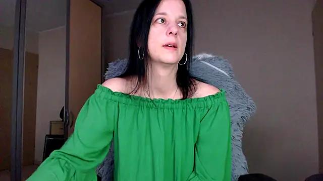 Check-out our online cams range and interact on a personal level with our sweet girls streamers, showing off their voluptuous shapes and toys.
