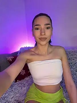 Check-out our online cams range and interact on a personal level with our sweet girls streamers, showing off their voluptuous shapes and toys.