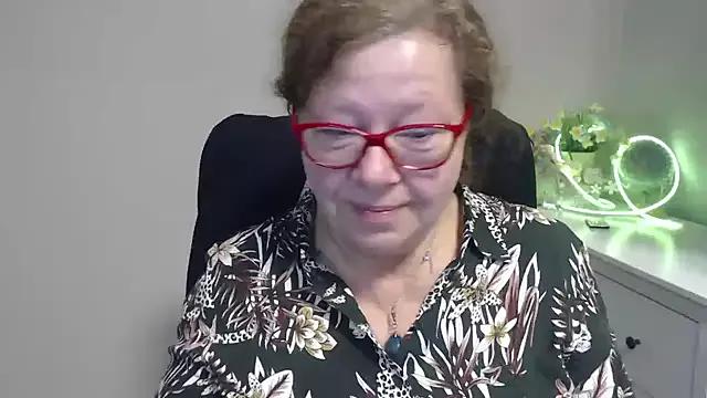 Adelewildx from StripChat is Freechat