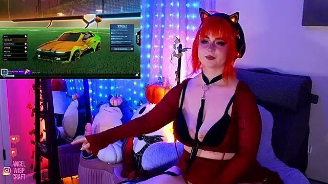 Check-out our online cams range and interact on a personal level with our sweet girls streamers, showing off their voluptuous shapes and toys.