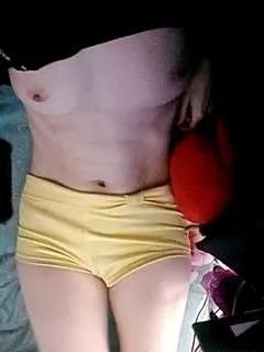 Check-out our online cams range and interact on a personal level with our sweet girls streamers, showing off their voluptuous shapes and toys.