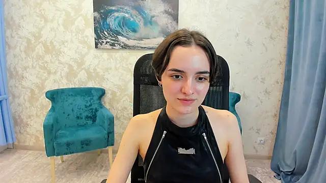 Check-out our online cams range and interact on a personal level with our sweet girls streamers, showing off their voluptuous shapes and toys.