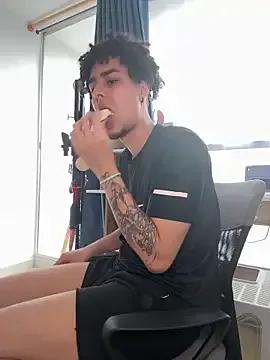 bigryann23 — HUGE SQUIRT OF MILK