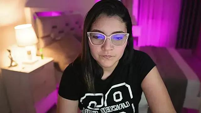 Camilaa_bueno from StripChat is Freechat