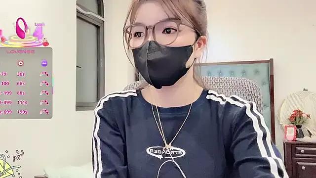 Caryln-Bun — a tiu Bn vo Cung th tm:behind: