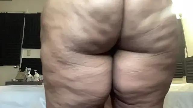 cocaNutt — dance naked