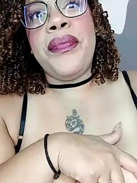 Check-out our online cams range and interact on a personal level with our sweet girls streamers, showing off their voluptuous shapes and toys.