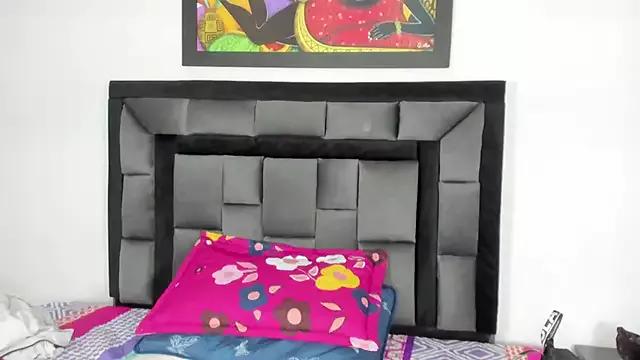 Dulce_amg from StripChat is Freechat