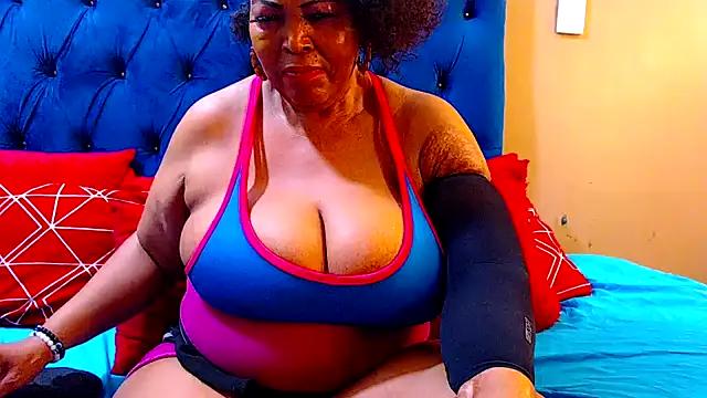 Check-out our online cams range and interact on a personal level with our sweet girls streamers, showing off their voluptuous shapes and toys.