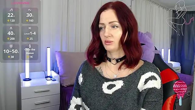 Check-out our online cams range and interact on a personal level with our sweet girls streamers, showing off their voluptuous shapes and toys.