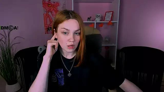 Check-out our online cams range and interact on a personal level with our sweet girls streamers, showing off their voluptuous shapes and toys.