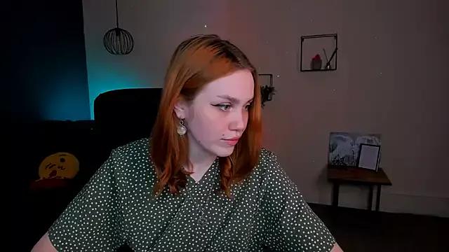 Check-out our online cams range and interact on a personal level with our sweet girls streamers, showing off their voluptuous shapes and toys.