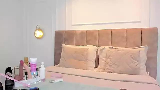 Emma__1 from StripChat is Freechat