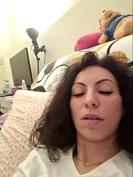 Check-out our online cams range and interact on a personal level with our sweet girls streamers, showing off their voluptuous shapes and toys.