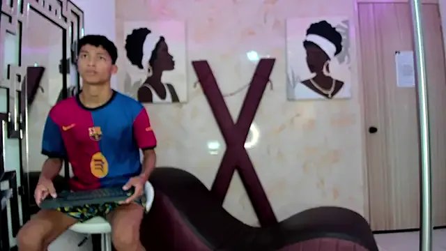 EMPIRE_BOYS1 — FRENCH KISS 