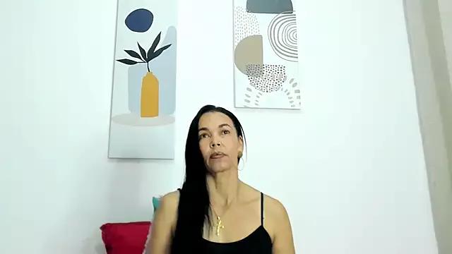Evawalker_ from StripChat is Freechat