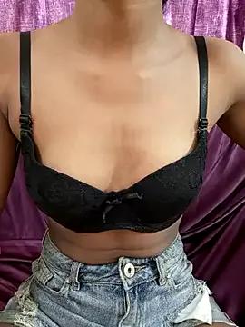 Exclusive_Beauty from StripChat is Freechat