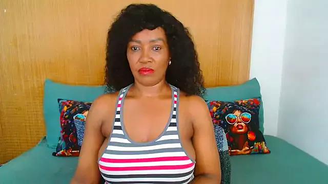 GAGGINGQUEENX from StripChat is Freechat