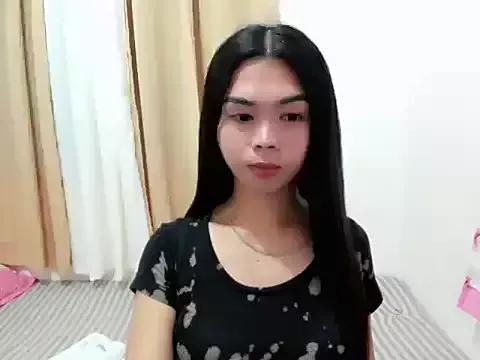 GoldahShine from StripChat is Freechat