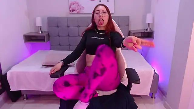 Check-out our online cams range and interact on a personal level with our sweet girls streamers, showing off their voluptuous shapes and toys.