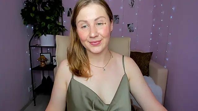 Check-out our online cams range and interact on a personal level with our sweet girls streamers, showing off their voluptuous shapes and toys.