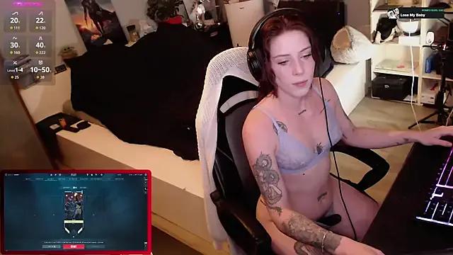 Horny_Makima — Naked + Finger in pussy 