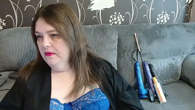 HousewifeMilf_Courtney — SPOIL ME!! EVERY 50 TKNS GET A FREE VID