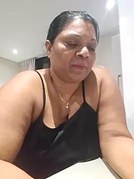 Check-out our online cams range and interact on a personal level with our sweet girls streamers, showing off their voluptuous shapes and toys.