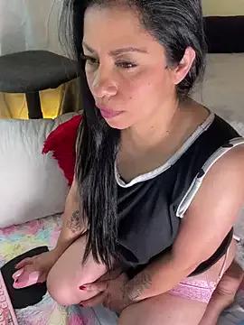 Check-out our online cams range and interact on a personal level with our sweet girls streamers, showing off their voluptuous shapes and toys.