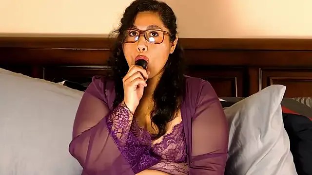 juicyteacher — Fuck my Latina pussy until I Squirt!