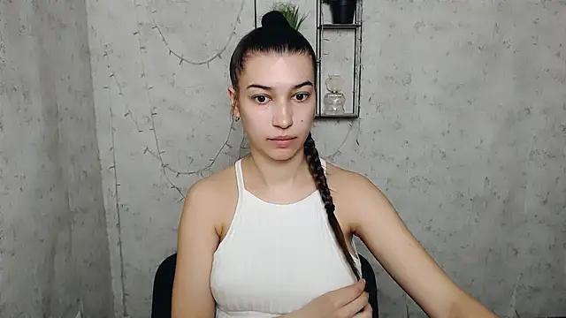 Check-out our online cams range and interact on a personal level with our sweet girls streamers, showing off their voluptuous shapes and toys.