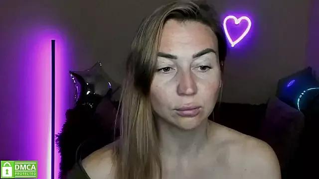 Kiss_julli88I from StripChat is Freechat
