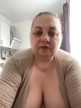 Check-out our online cams range and interact on a personal level with our sweet girls streamers, showing off their voluptuous shapes and toys.