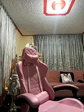 laure_torres — show get out of the house