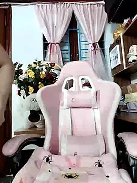 leotina from StripChat is Freechat
