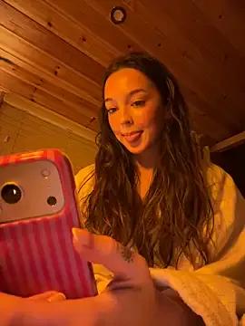 LillieOlive — Flash tits 