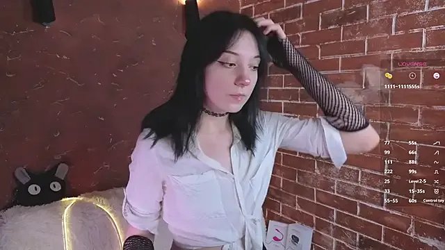 LisaBunnyy — Lift up my top and squeeze perfect boobs