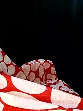 Check-out our online cams range and interact on a personal level with our sweet girls streamers, showing off their voluptuous shapes and toys.