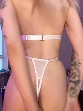 LoveLuna_ from StripChat is Freechat