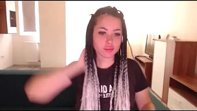 LovelyJulliette from StripChat is Freechat