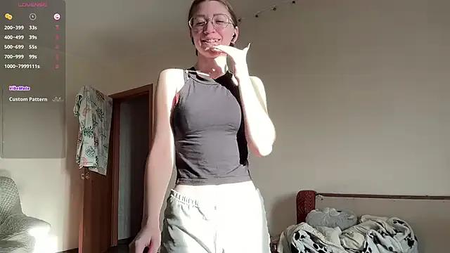 MargarettNewbie — Masturbate my pussy